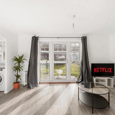 Cozy Luton Town Centre Retreat Apartment Exterior photo